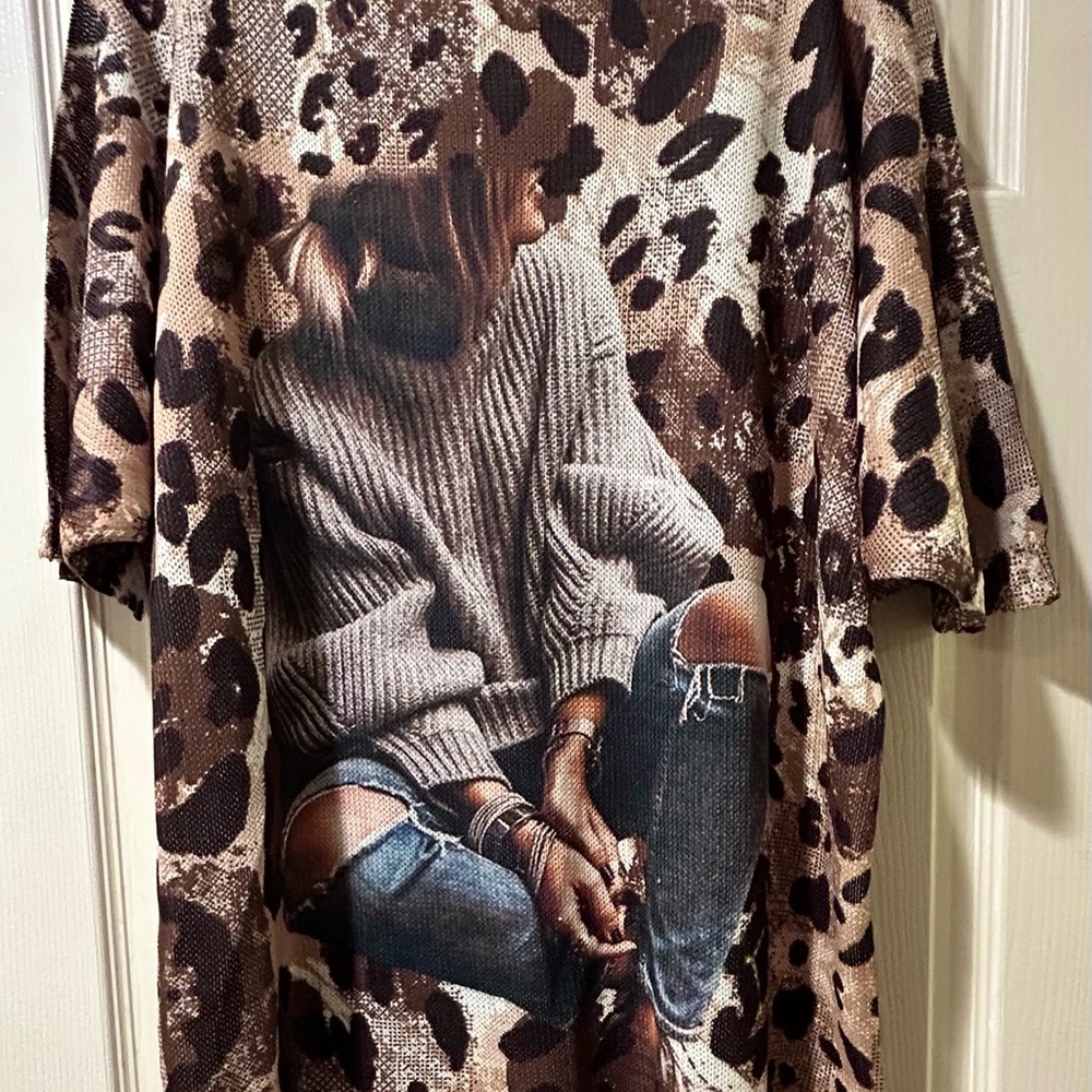 NWOT One size fits all women’s printed knit sweater dress